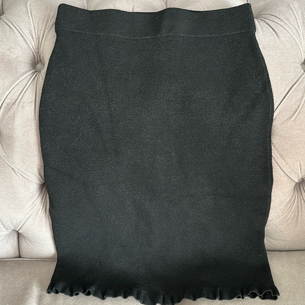 Club Monaco black Italian yarn knit skirt in S